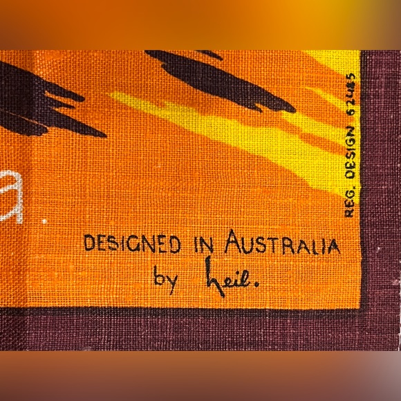 Kangaroos.  Australia. DESIGNED IN AUSTRALIA by Neil. Pure Linen. Fast Colours. - Picture 12 of 15